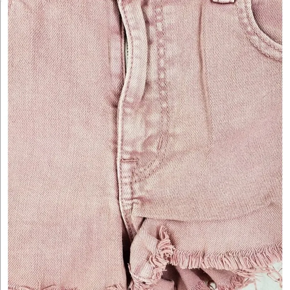 ✨AE Pink Low Rise Stretch Denim Booty Shorts✨